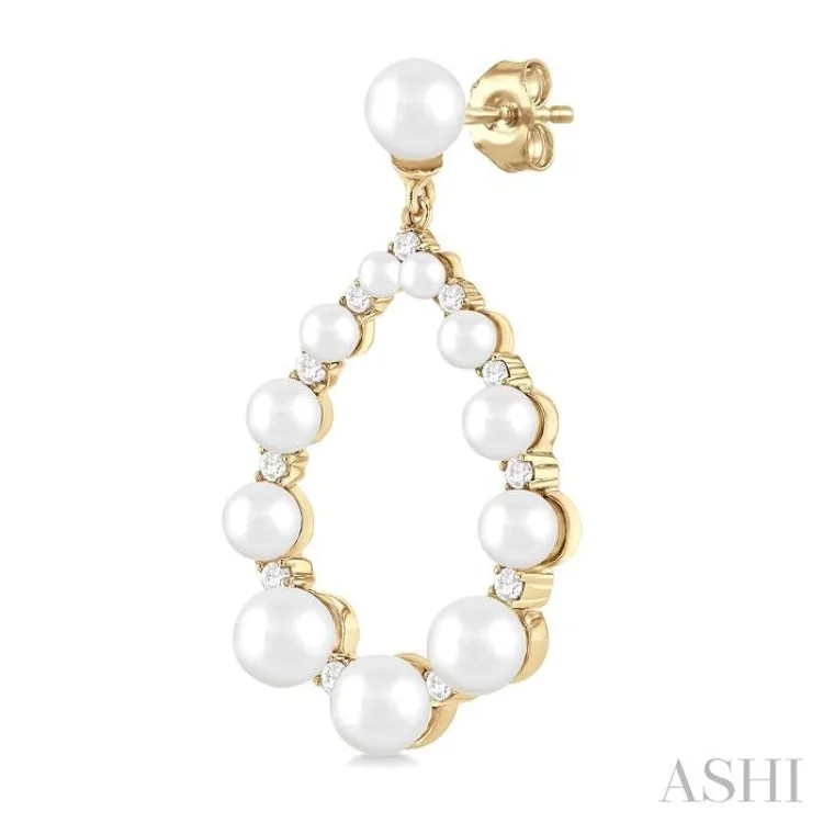 1/4 Ctw Tear Drop 2 MM-4.5 MM Cultured Pearls and Round Cut Diamond Fashion Earring in 14K Yellow Gold