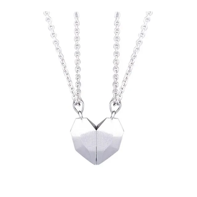 2 pieces/batch of magnetic couple necklace friendship heart-shaped pendant distant multi-faceted pendant necklace lady Valentine’s day gift