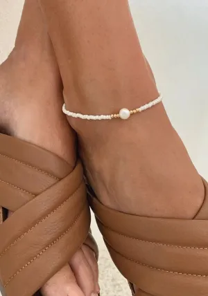 DAINTY PEARL ANKLET WITH WHITE AND GOLDEN BEADS