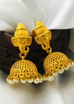 GAJMUKH WITH SIMPLE JHUMKI EARRINGS