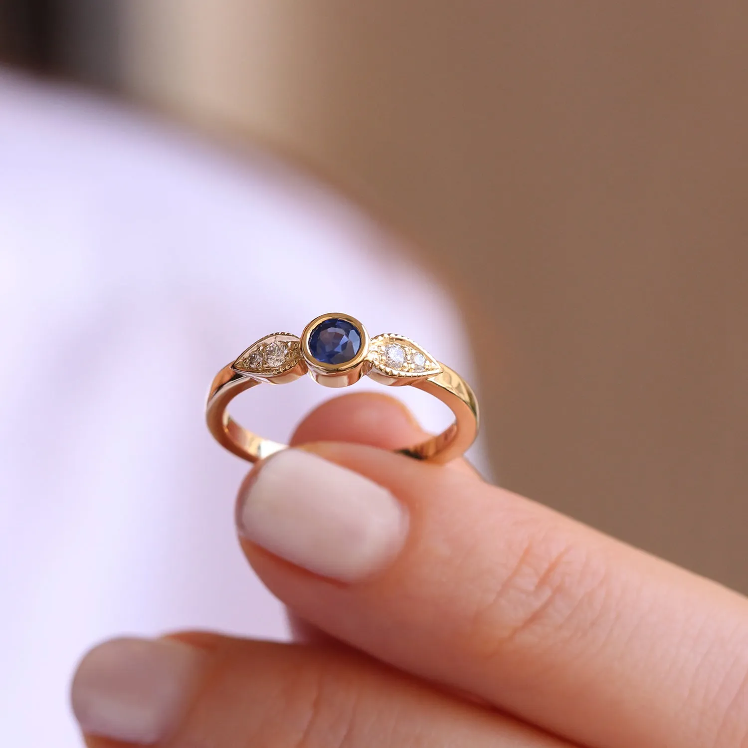 Heleni Ring Sapphire & Diamonds