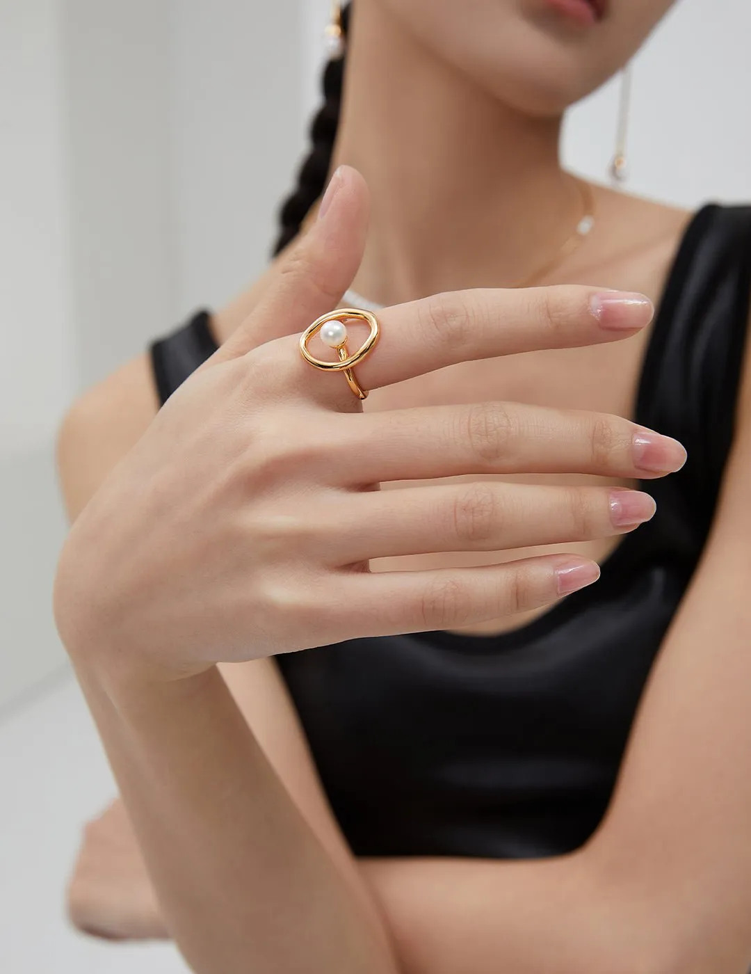 Minimalist Round Sterling Silver Pearl Ring