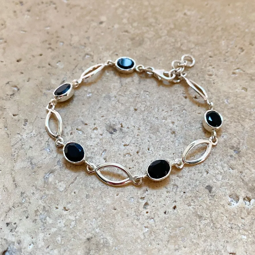 Onyx Oval Gemstone Bracelet - Liriope