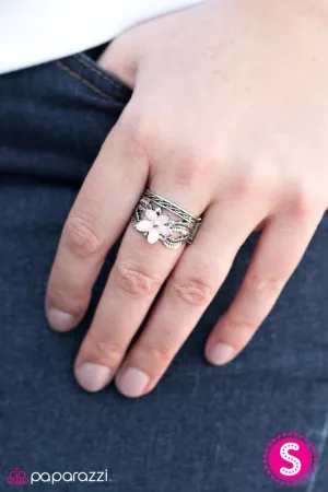 Paparazzi Ring ~ Fiji Fling - Pink