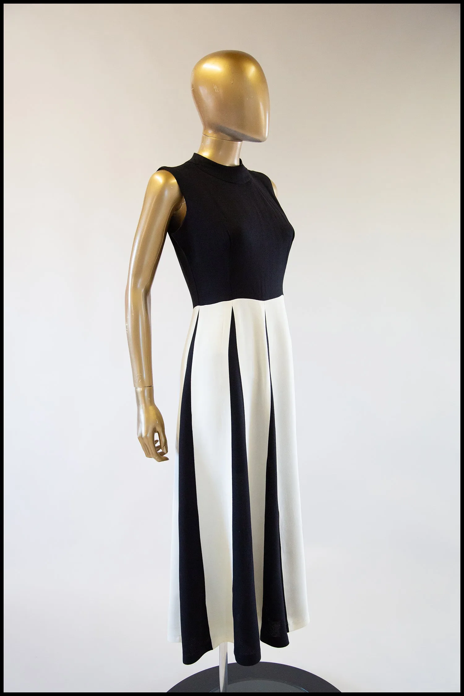 Vintage 1970s Monochrome Crepe Maxi Dress